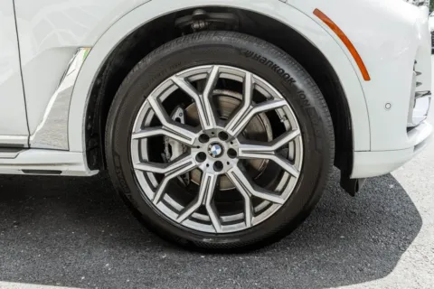 More photos of 2022 BMW X7 xDrive40i at Twins Auto of Dublin, OH