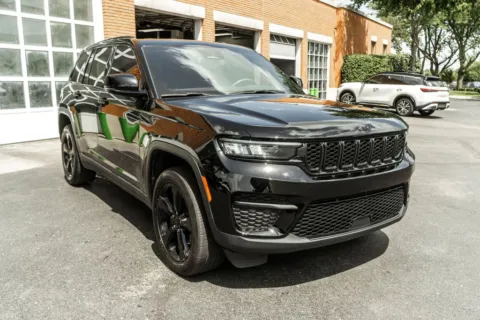More photos of 2023 Jeep Grand Cherokee Altitude X at Twins Auto of Dublin, OH