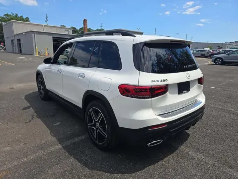 Photos of 2021 Mercedes-Benz GLB 250 for sale in Dublin, OH at Twins Auto of Dublin