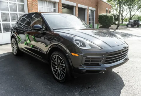 More photos of 2023 Porsche Cayenne Platinum Edition at Twins Auto of Dublin, OH