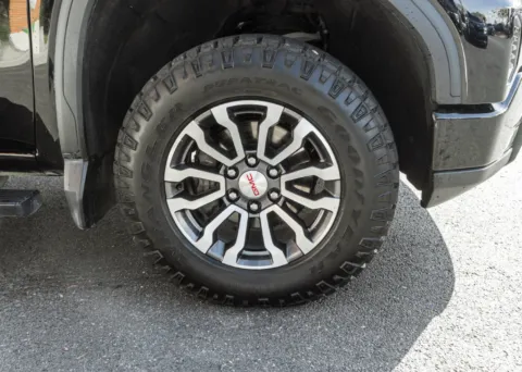 More photos of 2022 GMC Sierra 1500 AT4 at Twins Auto of Dublin, OH