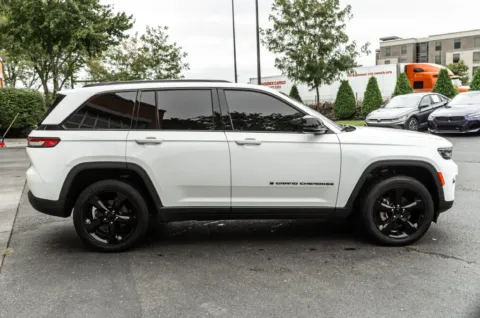 Another view of 2023 Jeep Grand Cherokee Altitude X for sale in Dublin, OH at Twins Auto of Dublin