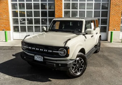 Photos of 2026 Ford Bronco Outer Banks for sale in Dublin, OH at Twins Auto of Dublin