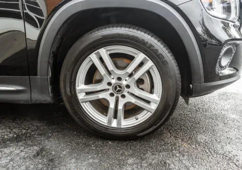 More photos of 2022 Mercedes-Benz GLB 250 at Twins Auto of Dublin, OH