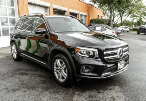 More photos of 2022 Mercedes-Benz GLB 250 at Twins Auto of Dublin, OH
