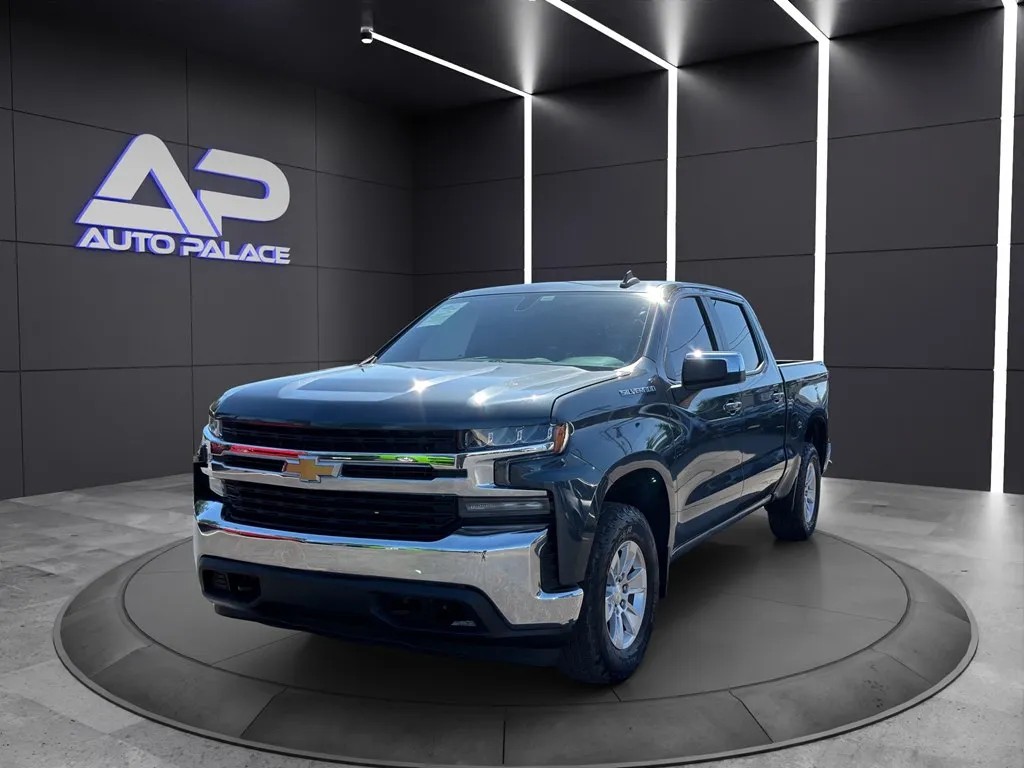 Gray 2019 CHEVROLET SILVERADO 1500 LT KBB 25K WOW for sale in Columbus, OH