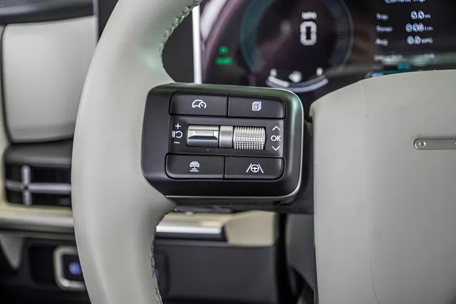 2025 Hyundai Santa Fe SEL - Photo 27