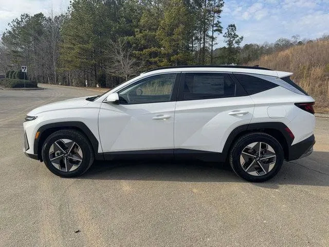 White 2025 Hyundai Tucson SEL for sale in Canton, GA