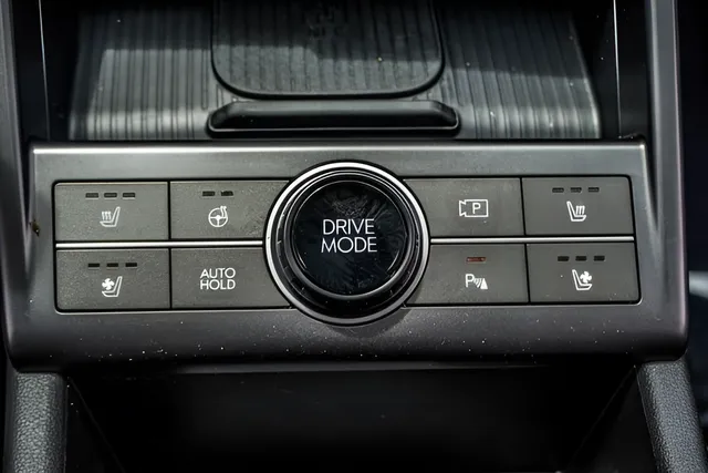2026 Hyundai Kona Limited - Photo 17