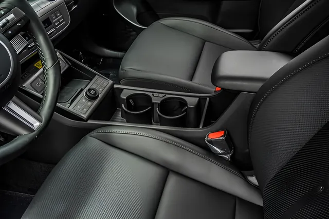 2026 Hyundai Kona Limited - Photo 16