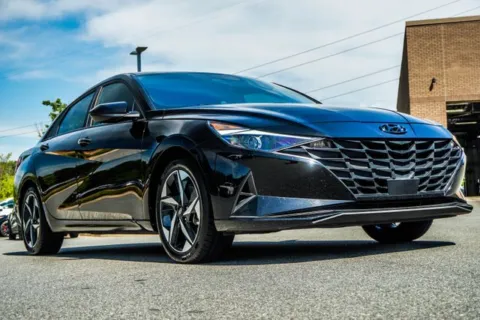 More photos of 2023 Hyundai Elantra SEL at Grand Hyundai of Canton, GA