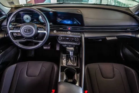 More photos of 2023 Hyundai Elantra SEL at Grand Hyundai of Canton, GA