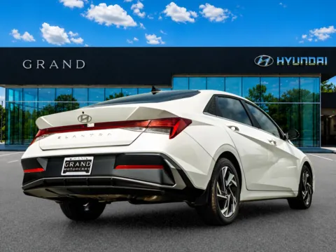 More photos of 2024 Hyundai Elantra SEL at Grand Hyundai of Canton, GA