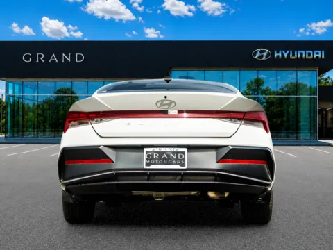 More photos of 2024 Hyundai Elantra SEL at Grand Hyundai of Canton, GA