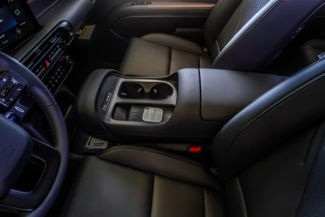 2026 Hyundai Palisade XRT Pro - Photo 16