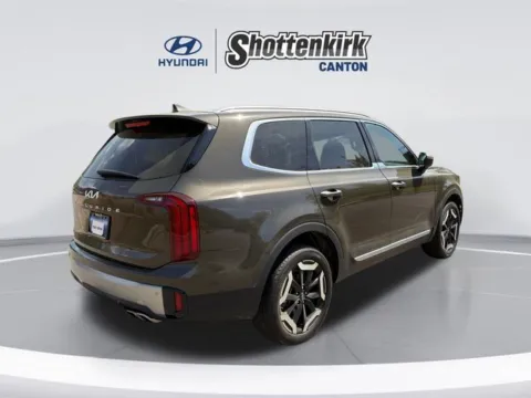 More photos of 2025 Kia Telluride S at Grand Hyundai of Canton, GA