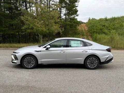 Another view of 2025 Hyundai Sonata Hybrid SEL for sale in Canton, GA at Grand Hyundai of Canton
