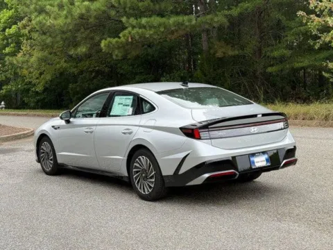 More photos of 2025 Hyundai Sonata Hybrid SEL at Grand Hyundai of Canton, GA
