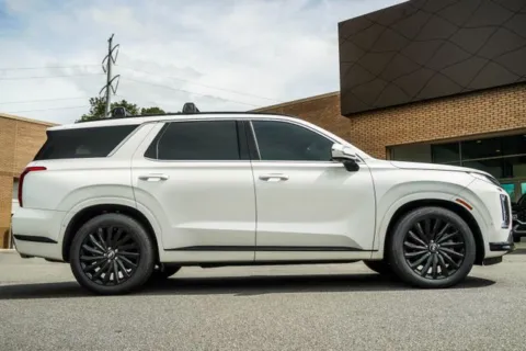 More photos of 2024 Hyundai Palisade Calligraphy Night Edition at Grand Hyundai of Canton, GA