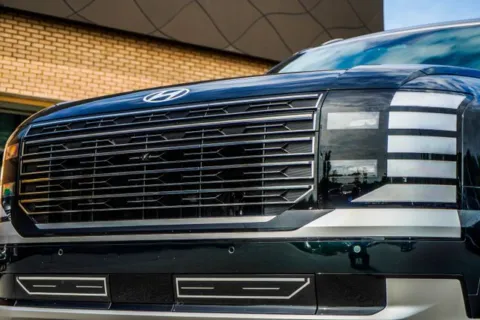 Photos of 2026 Hyundai Palisade Hybrid Calligraphy for sale in Canton, GA at Grand Hyundai of Canton