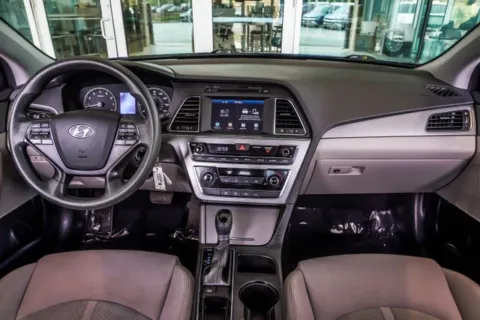 More photos of 2017 Hyundai Sonata SE at Grand Hyundai of Canton, GA