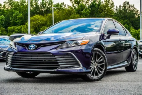 Blue 2022 Toyota Camry Hybrid XLE for sale in Canton, GA