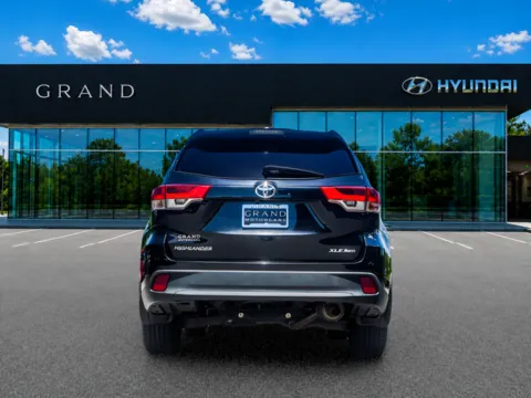 More photos of 2019 Toyota Highlander XLE at Grand Hyundai of Canton, GA