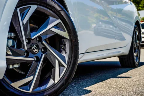 More photos of 2025 Hyundai Elantra Limited at Grand Hyundai of Canton, GA