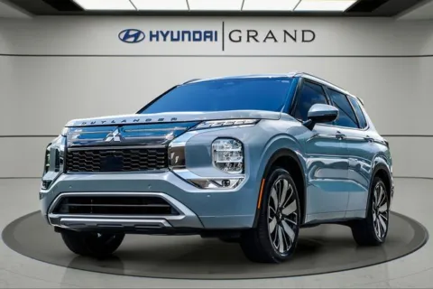 Photos of 2025 Mitsubishi Outlander SEL for sale in Canton, GA at Grand Hyundai of Canton