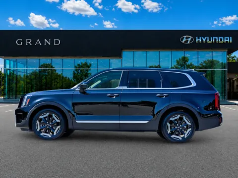 Photos of 2025 Kia Telluride S for sale in Canton, GA at Grand Hyundai of Canton