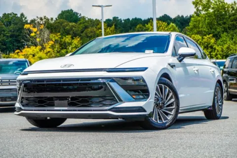 White 2025 Hyundai Sonata Hybrid SEL for sale in Canton, GA