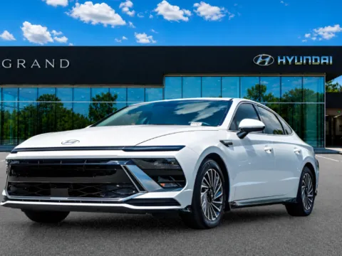 White 2025 Hyundai Sonata Hybrid SEL for sale in Canton, GA