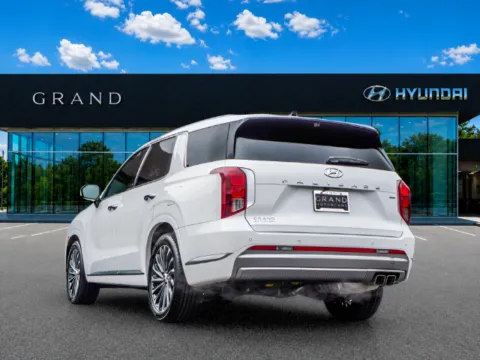 More photos of 2024 Hyundai Palisade Calligraphy at Grand Hyundai of Canton, GA