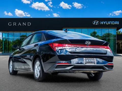 More photos of 2023 Hyundai Elantra SE at Grand Hyundai of Canton, GA