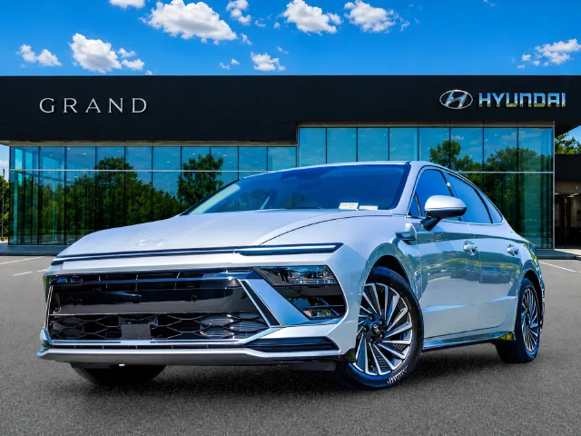 2025 Hyundai Sonata Hybrid