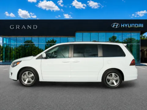 Unknown 2010 Volkswagen Routan SE for sale in Canton, GA