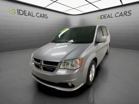 Silver 2020 Dodge Grand Caravan SE Plus for sale in Mesa, AZ