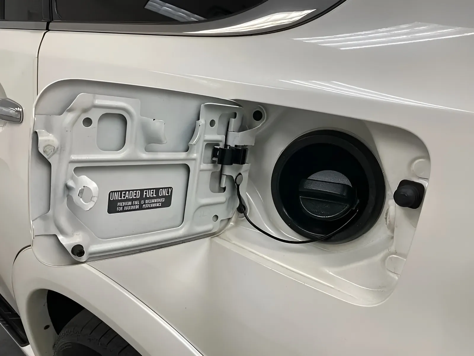 Infiniti QX80 photo 29