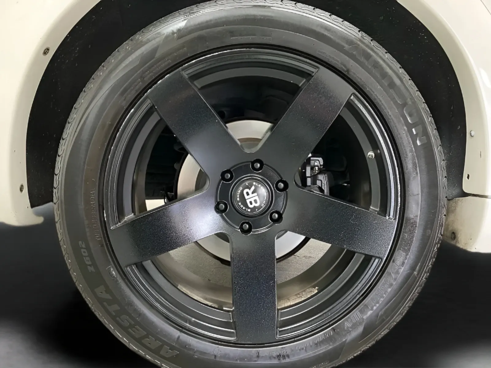 Infiniti QX80 photo 27
