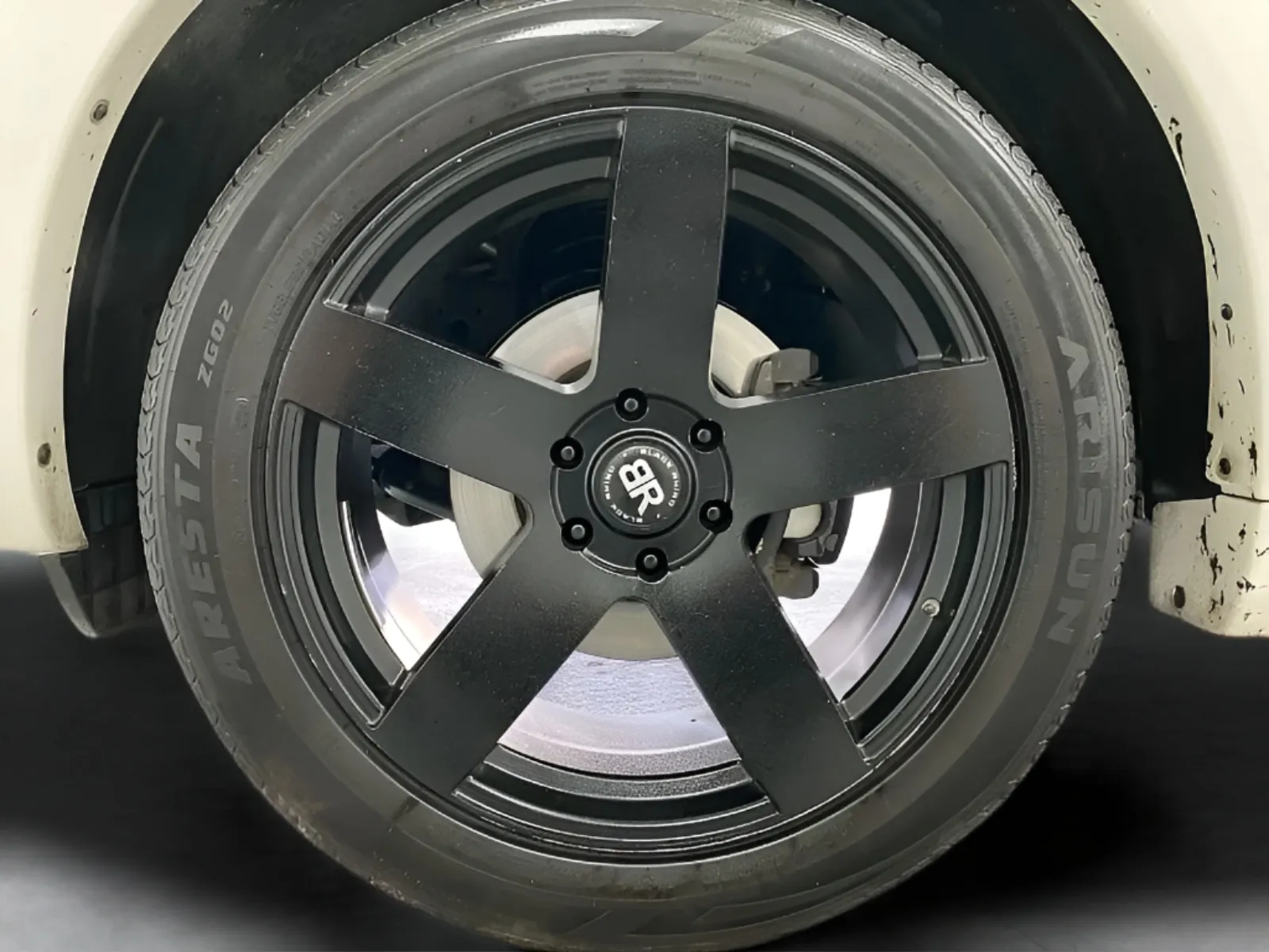 Infiniti QX80 photo 25