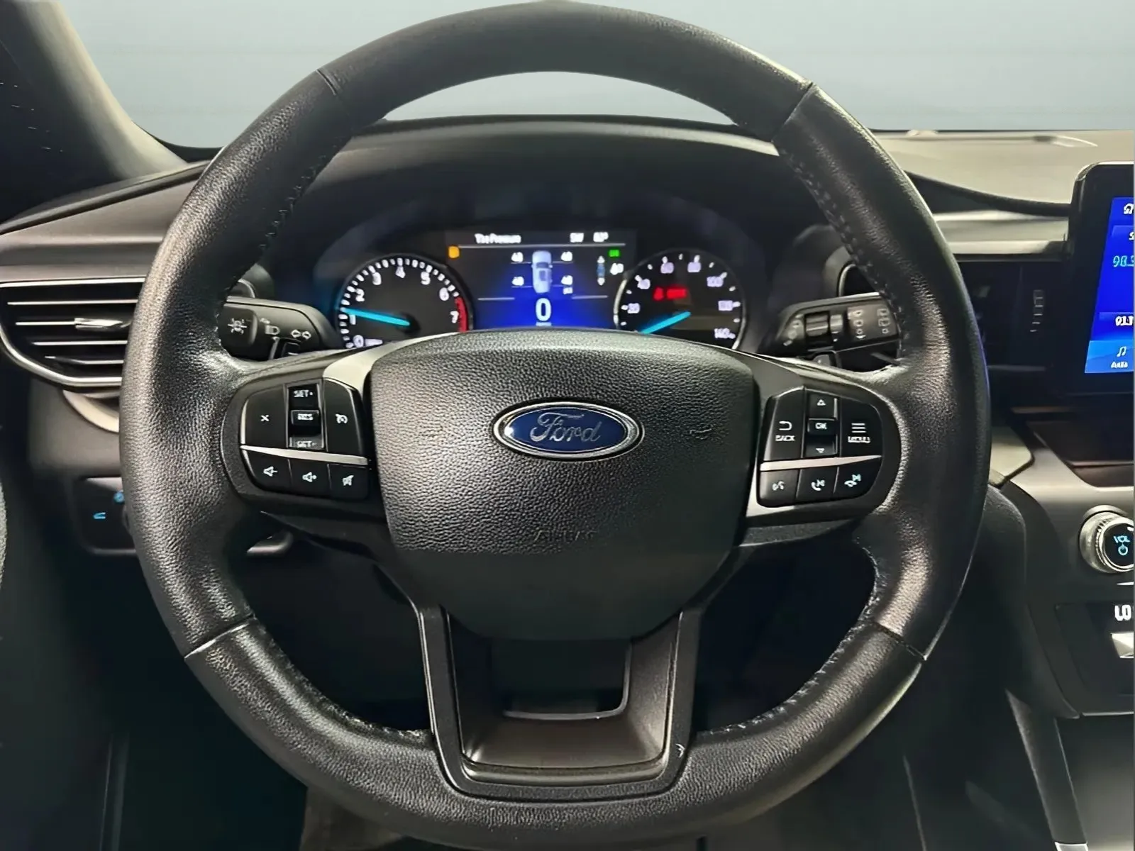 2020 Ford Explorer XLT - Photo 17