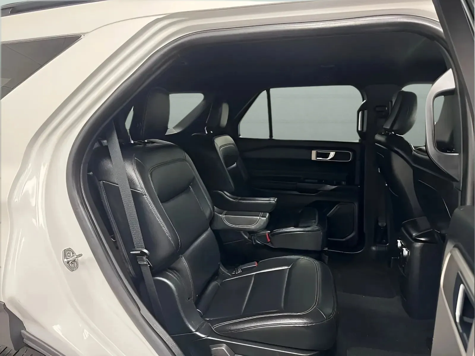 2020 Ford Explorer XLT - Photo 13