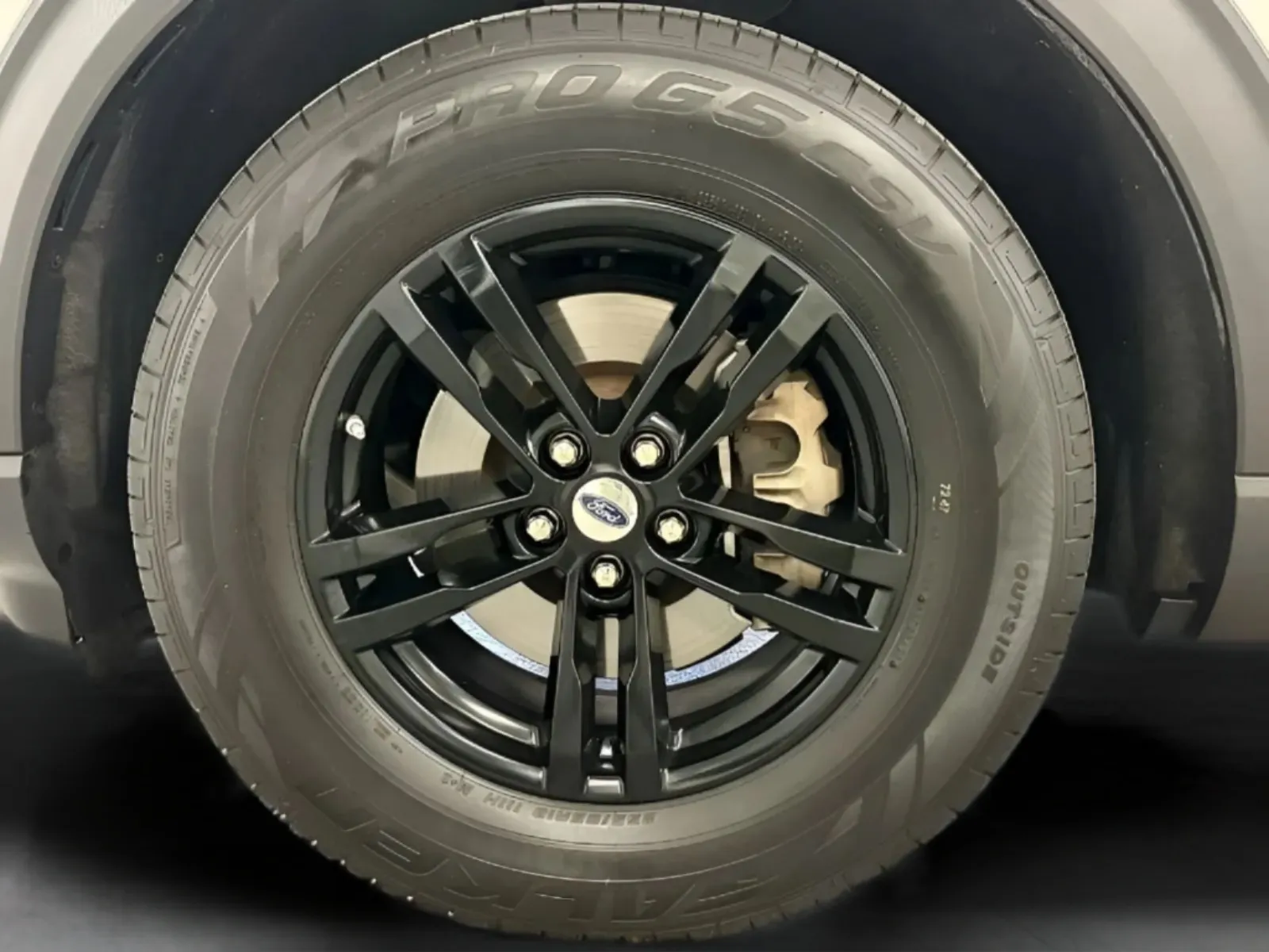 2020 Ford Explorer XLT - Photo 25