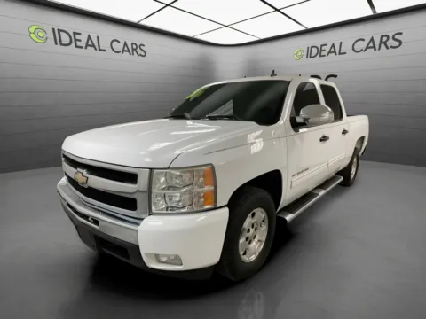White 2011 Chevrolet Silverado 1500 2WD LT for sale in Mesa, AZ