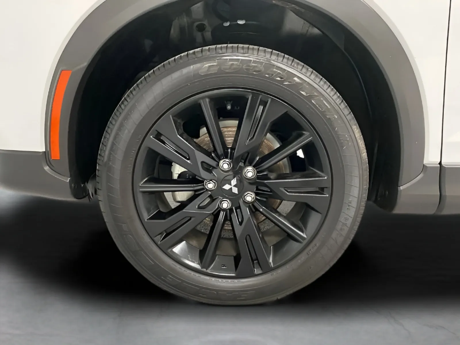 2024 Mitsubishi Eclipse Cross LE - Photo 26