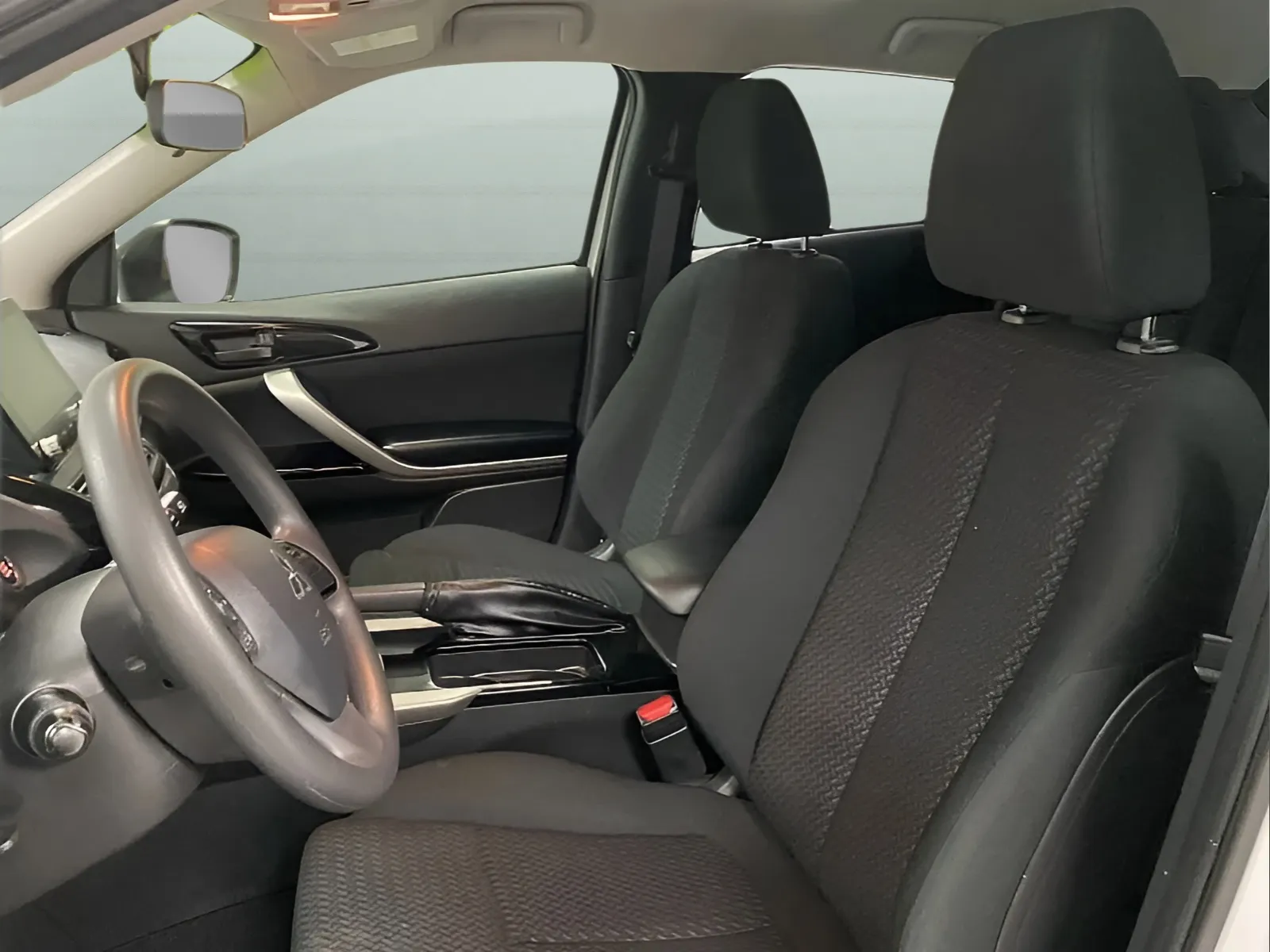 2024 Mitsubishi Eclipse Cross LE - Photo 9