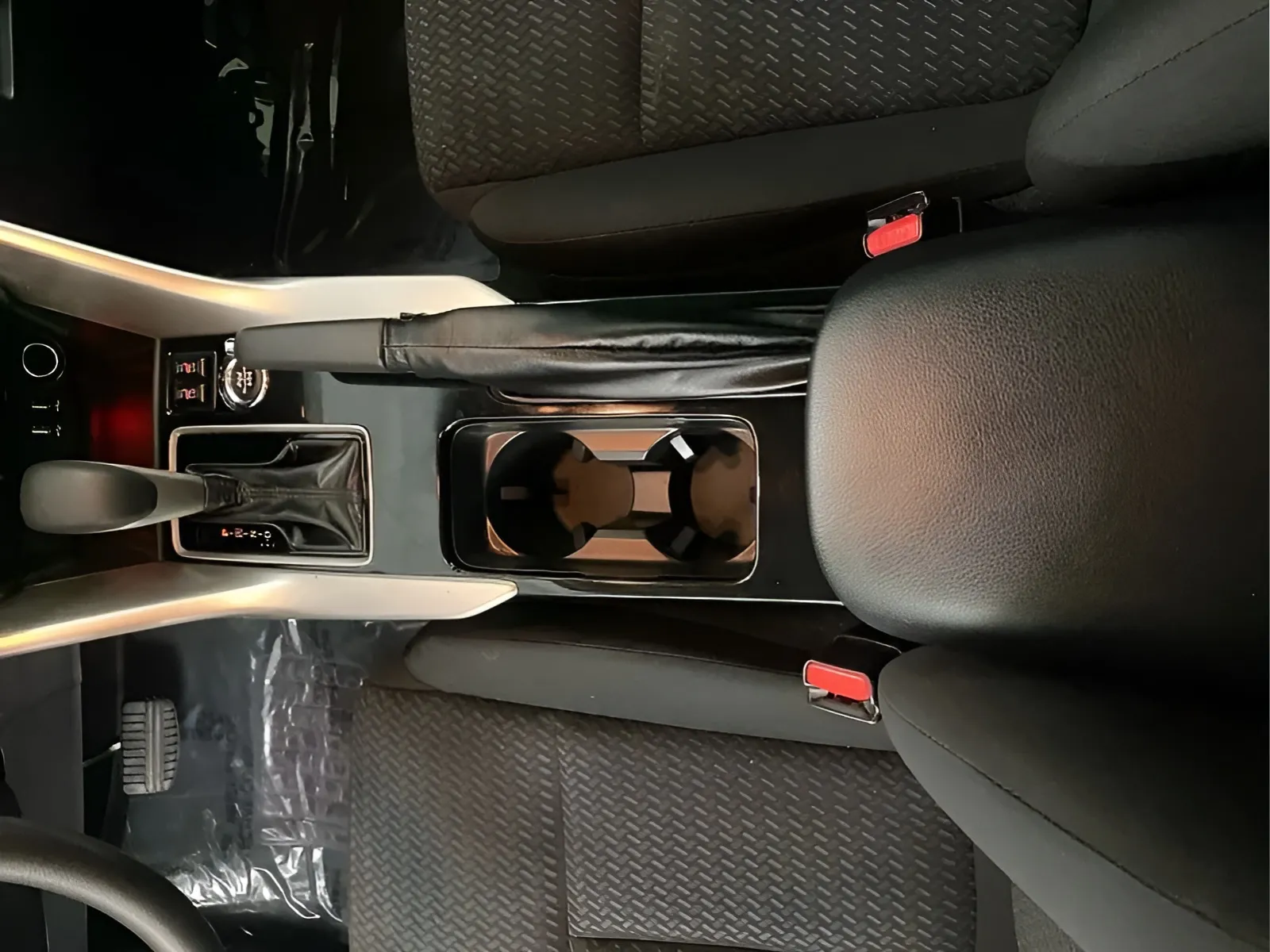 2024 Mitsubishi Eclipse Cross LE - Photo 24