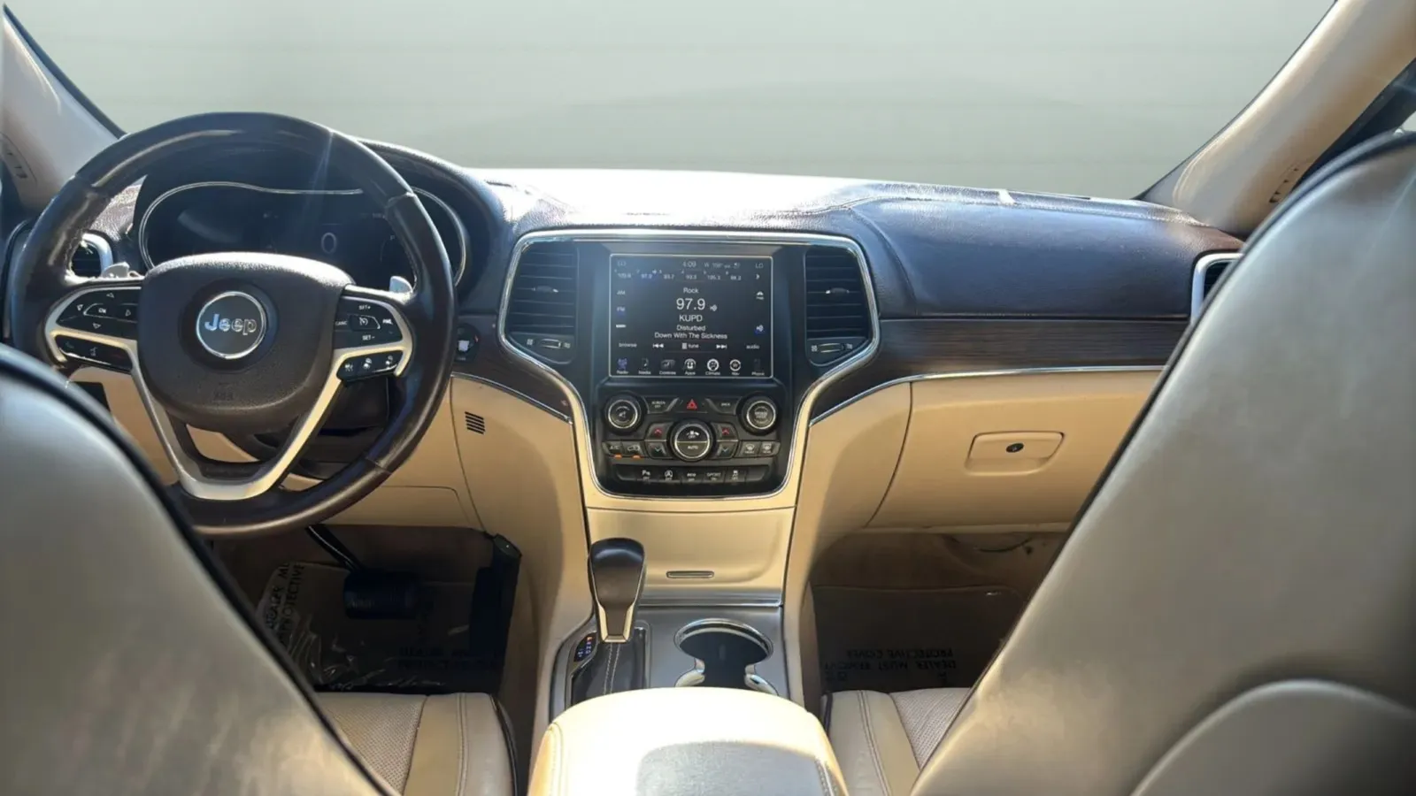 Jeep Grand Cherokee photo 9
