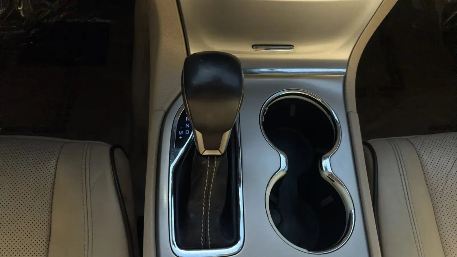 Jeep Grand Cherokee photo 13