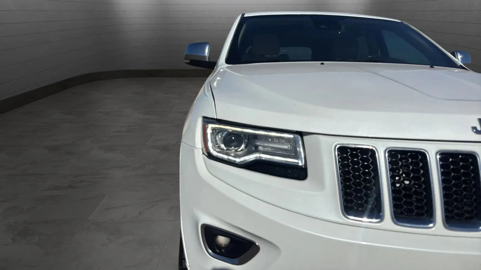 Jeep Grand Cherokee photo 24